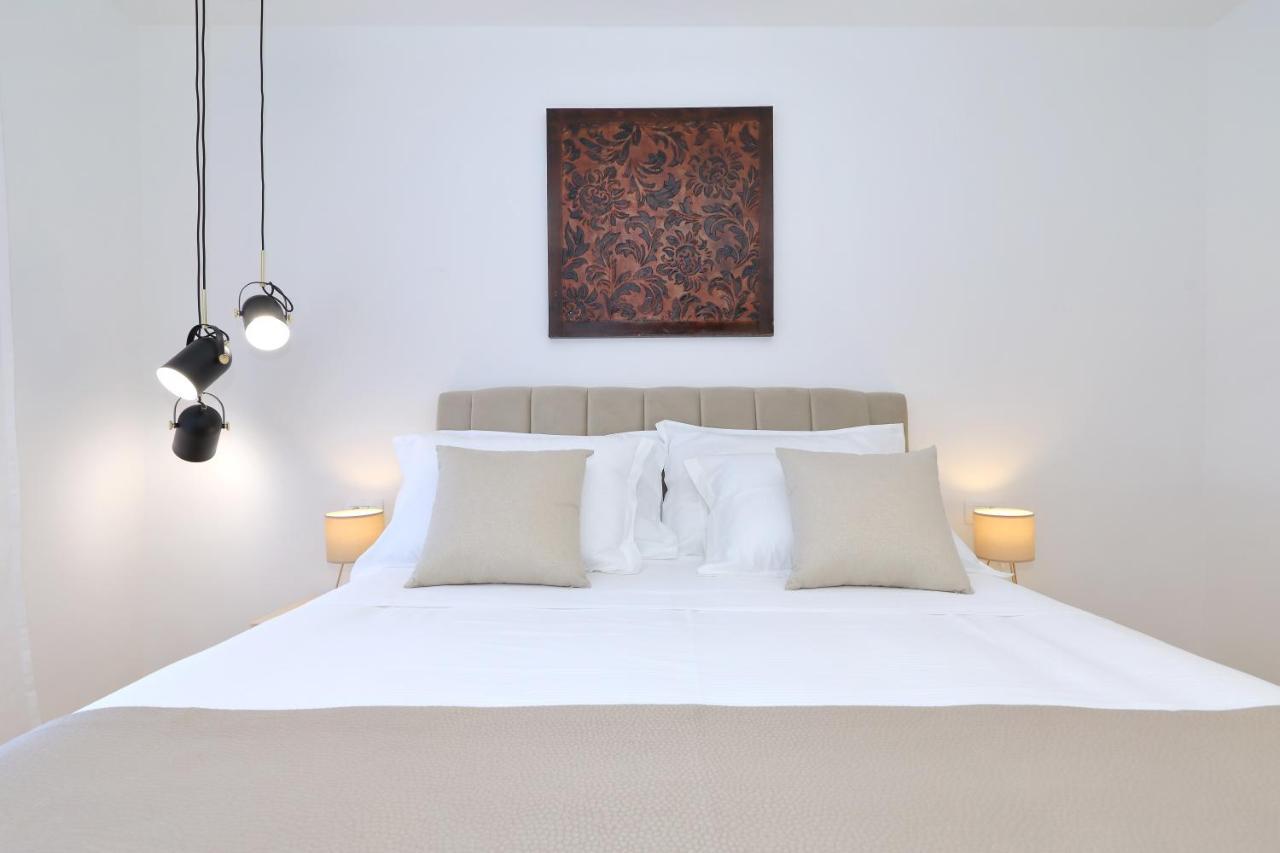 Penthouse Diem - Private Pool With Sea View Zadar Bagian luar foto