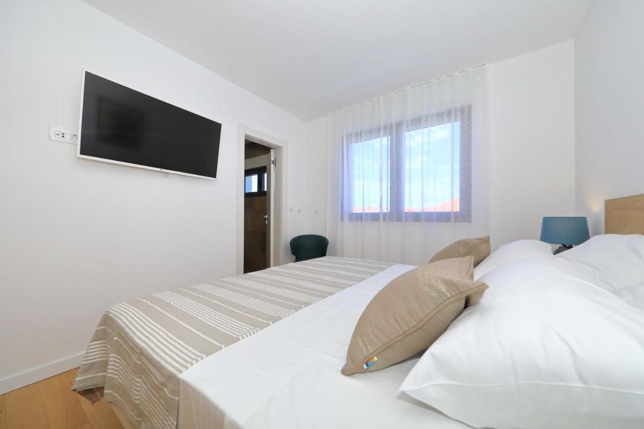 Penthouse Diem - Private Pool With Sea View Zadar Bagian luar foto