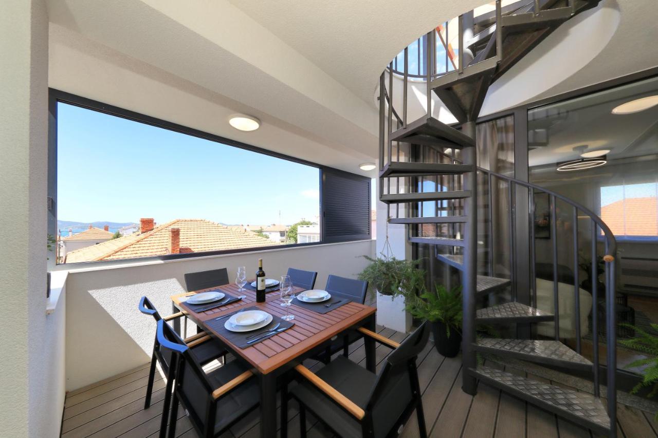Penthouse Diem - Private Pool With Sea View Zadar Bagian luar foto