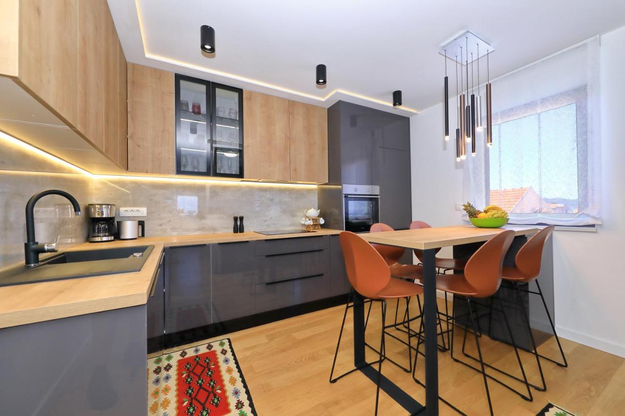 Penthouse Diem - Private Pool With Sea View Zadar Bagian luar foto
