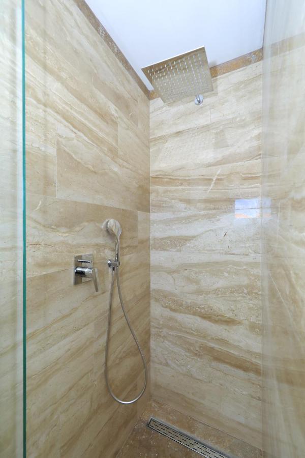 Penthouse Diem - Private Pool With Sea View Zadar Bagian luar foto