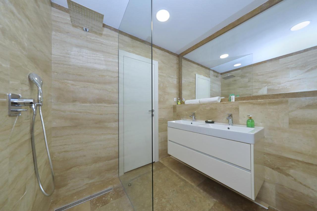 Penthouse Diem - Private Pool With Sea View Zadar Bagian luar foto